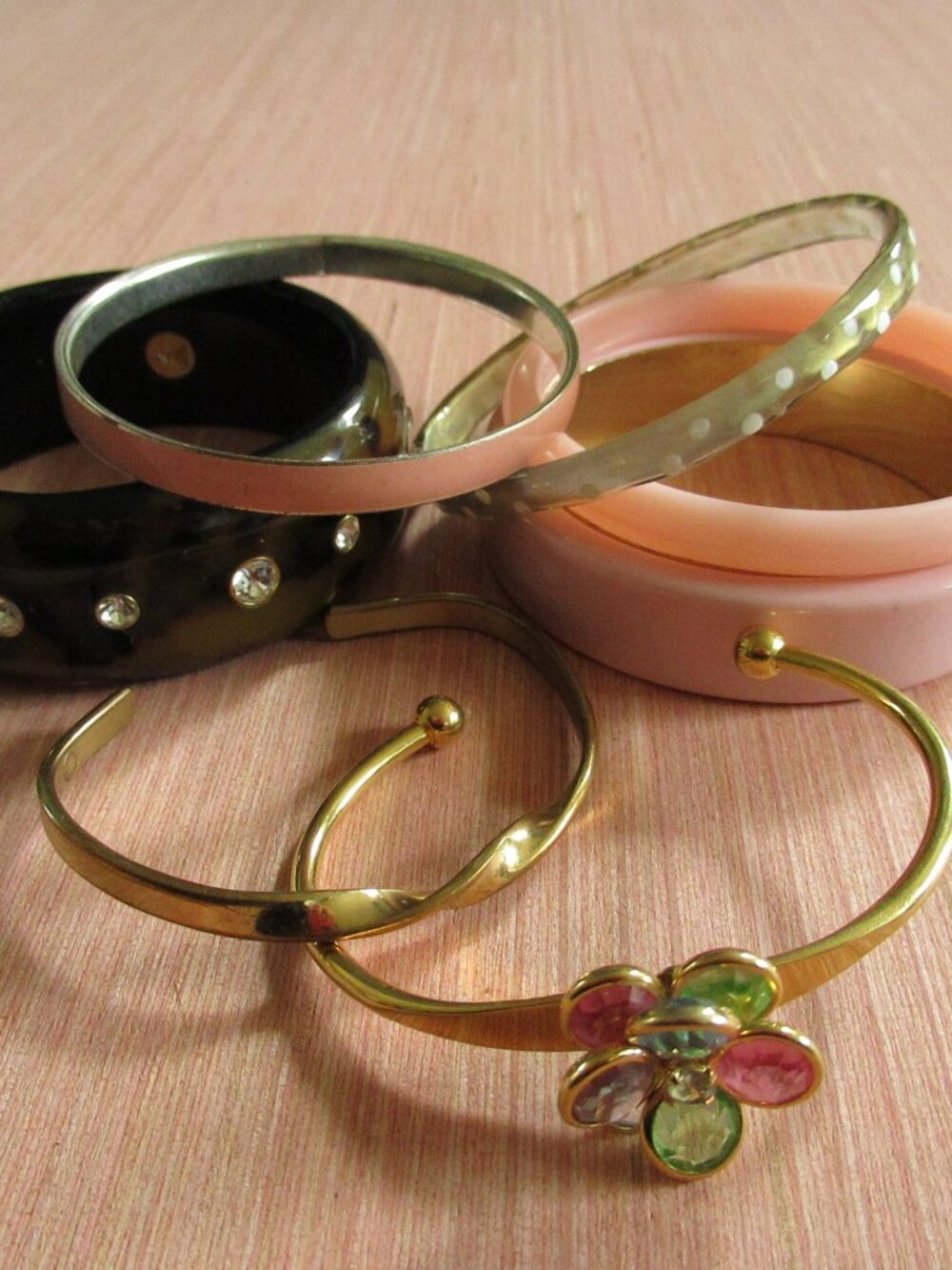 Luxe Mixed Bracelet Lot – Vince Camuto, Vintage Plastics, Resin, Gold Tone